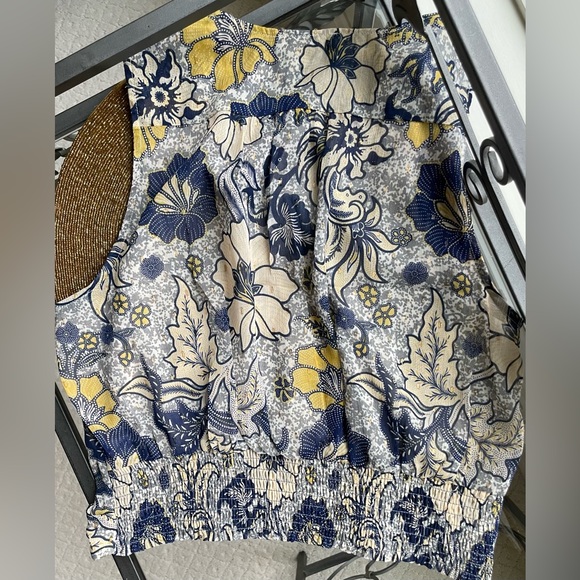 Rachel Roy Women's Sleeveless  Floral Top Gold Flakes - Picture 6 of 10